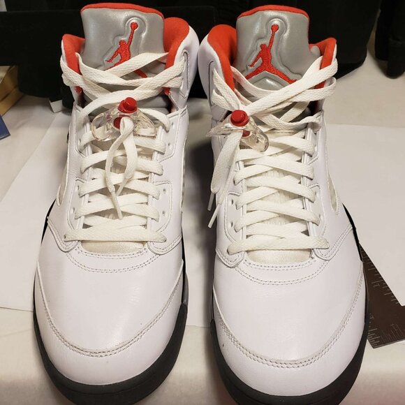 Nike Air Jordan 5 Retro Fire Red 2020 Mens Sneakers Size 12 White Red DA1911-102 - Picture 4 of 11